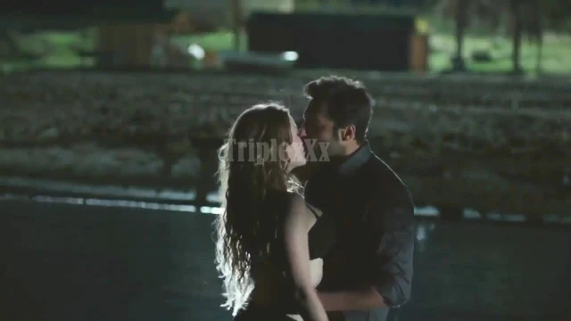 Gizem Karaca - Seni Seviyorum Adamim 2014