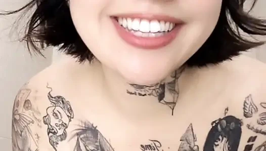 Güzel genç Kolombiyalı kadın