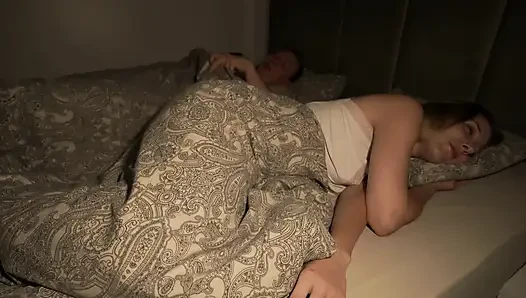 Adam beni terk etti, sorun değil! Üvey erkek kardeş kurtarıldı.