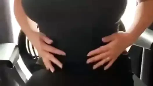 Maskeli erkek kardeşin nerede