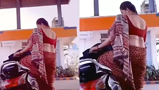 Bhavana teyze sıcak göbek