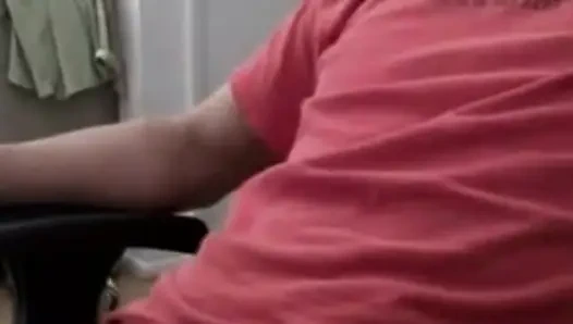 Brandon'ın ateşli ofis molası solo