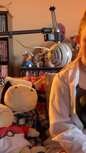 Обязательно поделюсь моментом из "трех громких интенсивных оргазмов - мощные вибраторные трусики - фетиш 38g кожаного лифчика - грязный разговор"