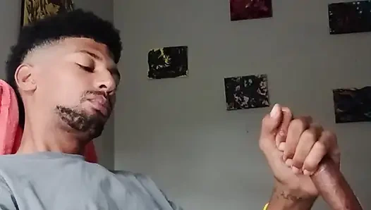 Uzun büyük yarağımı dölle okşuyor