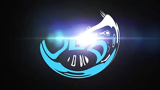 Natasha seksi pembe ve siyah iç çamaşırı giyiyor