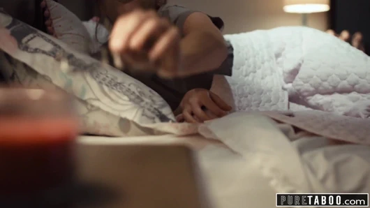 Saf tabu rahip genç 2 ona anal bekaretini ikna eder