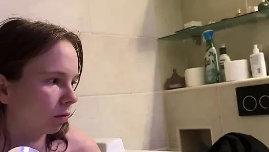 Büyük Göğüsler ve Sert Meme Uçları