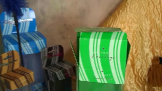 Oryantal dansçı yapay penisiyle sert sikişiyor ve sonra sikiliyor