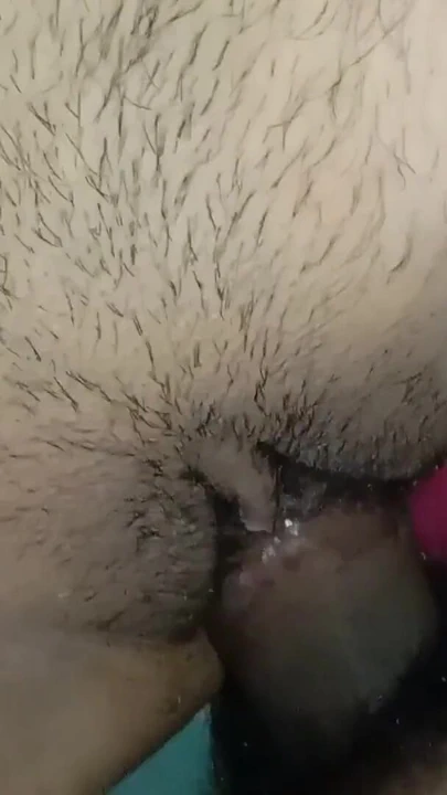 Arkadaşının karısını evde sikiyor | Klip 1