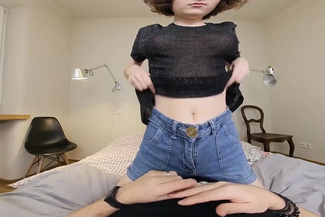 Polyna adama otururken mastürbasyon yapıyor sanal gerçeklik