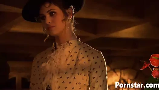 Seksi esmer doğal göğüsleri kız jezebelle bond içinde bir korse