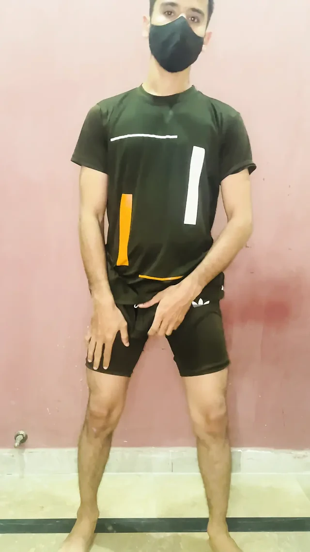 Lahore Bull hintçe sesli tam azgın kadınların sert sikişinden bahsediyor