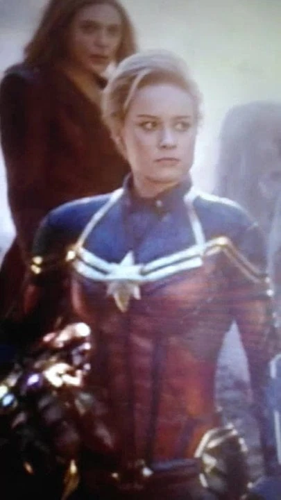 Brie larson 'kaptan harikası' boşalmak haraç (2)