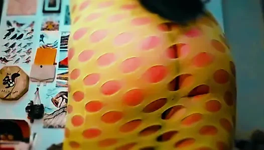 Bodycon iç çamaşırlı elbisemin ve büyük götümün daha fazlası