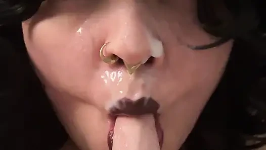 Gerçek çift ev yapımı oral seks! Ahegao Yüze boşalma