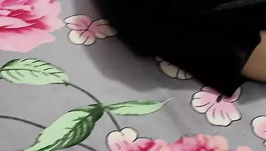 Hintli pencaplı kız doğum gününde oyo odasına gidiyor