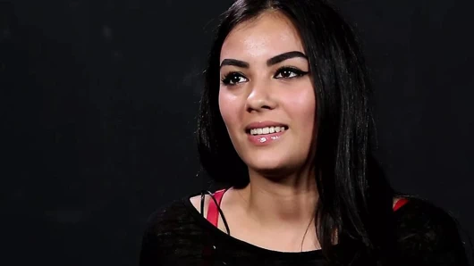 nicole için acı verici döküm