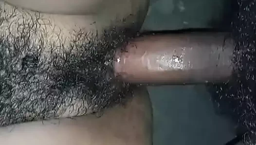 Kayınbiraderi ilk kez yarak su çıkana kadar yarak emiyor, sonra yüksek sesle sikiş videosu çekiyor