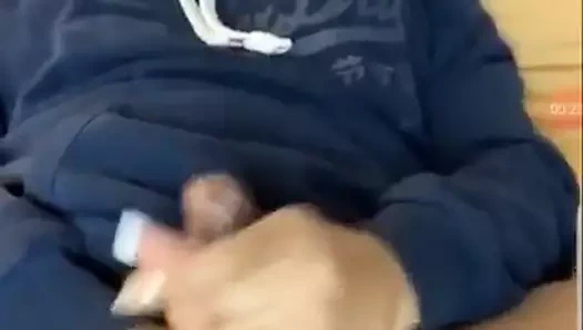 Bbw transeksüel cums tüm üzerinde kapüşonlu