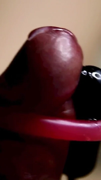 Penis vibratörden çok yorgun ve dinlenmesi gerekiyor. | Klip 1