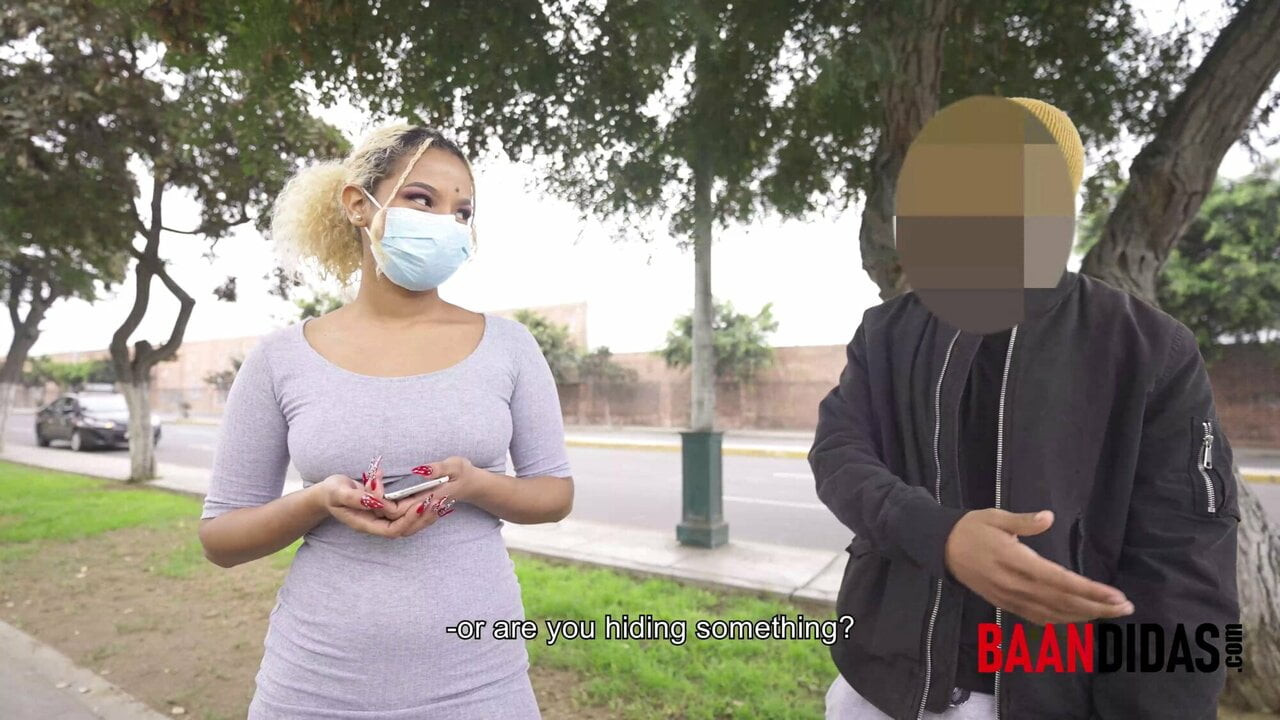 Aldatan kız arkadaşı youtuber tarafından herkesin içinde keşfedildi