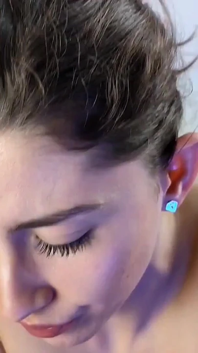 SHANAXNOW SIKIŞ VE GıRTLAĞıNA BOŞALMA ILE MASAJ YAPıYOR | Klip 3