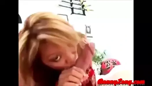 Donny uzun bir hafta boyunca sıkı kedi Asya değil yürümek yapar