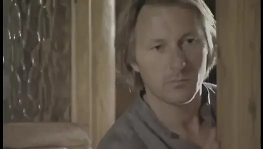 Koca, doktorla eşini izliyor