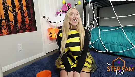 Üvey kız kardeş sadece candy'den daha fazlasını istiyor - Kallie Taylor