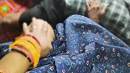 Patronumun karısı evde yokken sikimi emmem ve döl yemem için bana ekstra para veriyor