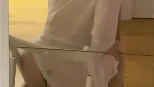 Bu Latin kadın tam bir zevk.