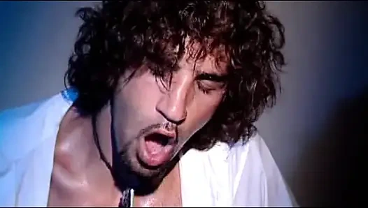 Laura Angel Amını Ve Götünü Büyük Bir Yarakla Siktiriyor