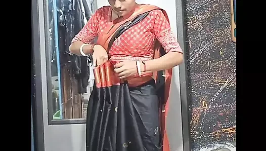 Ateşli Hintli kız arkadaş emzirme yapıyor ve amında mum içiyor Hintçe ses