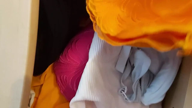 Karımın iç çamaşırı çekmecesini keşfetmek - boşalmanın yanında ne var?