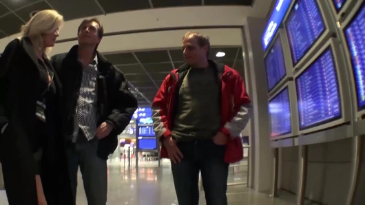 Büyük Doğal Memeli Bebek Çılgınca Sikiliyor