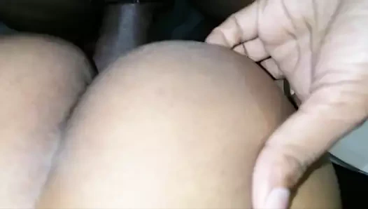 Büyük götlü ateşli Hintli teyze sikiliyor