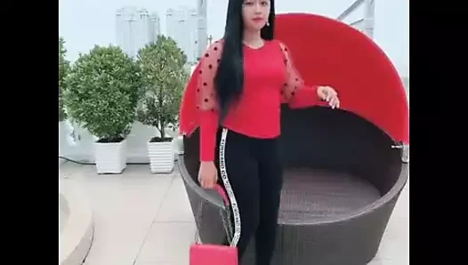 Büyük götlü Asyalı