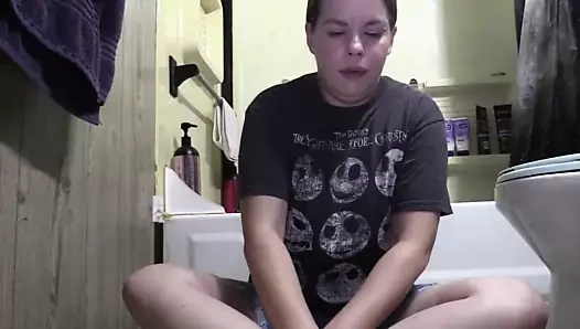 tombul kız banyo katta osuruk