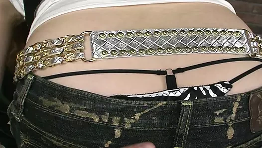 Çekici Japon muamma tatlı ve şehvetli kıllı öz