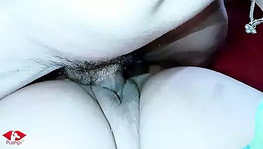 Ateşli hintli kadın gece sikiliyor ve kocası içine boşalıyor ...