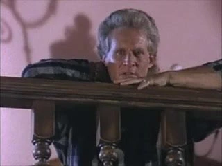 Ashlyn oynama ile ona kedi