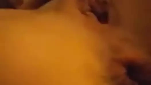 se mete 3 dedos amiga caliente