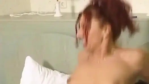 Sapık kızıl saçlı orta yaşlı seksi sürtük