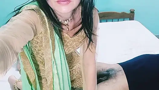 Çarpıcı sürtük büyük zenci yarağını azdırıyor