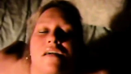 Bbw sarışın yiyor boşalmak içinde bu cellphone video