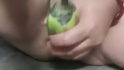 Hintli kız sevgilisini sikiyor ve orgazm oluyor