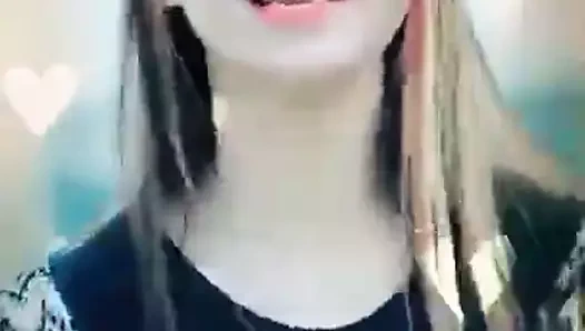 Sıcak kız kahrolası tarafından adım baba