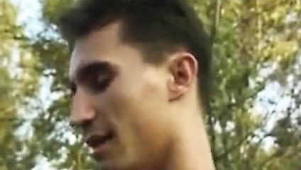 Olgun salope avec 3 ateşli orta yaşlı seksi kadını 3 yarakla ısırıyor