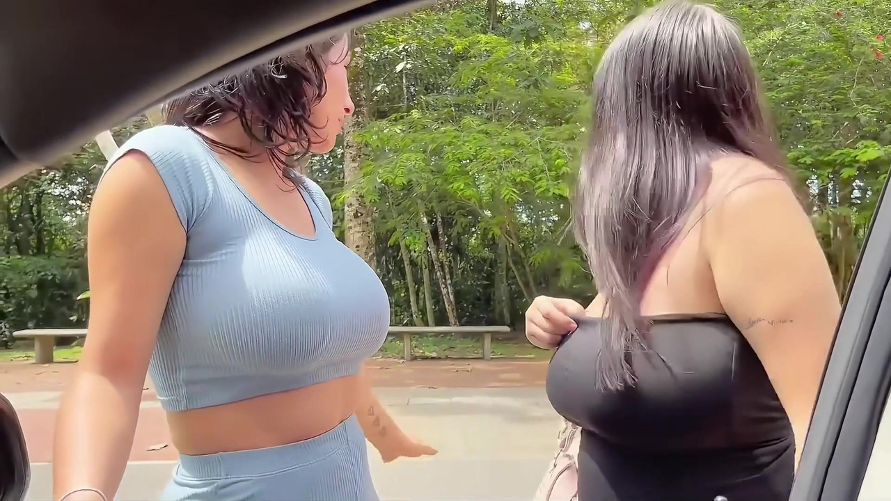 A COUPLE OF GIRLS TAKE A TAXI AND DECIDE TO FUCK THE DRIVER!