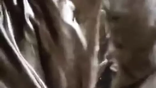 Yatağım beths suyuyla kaplı